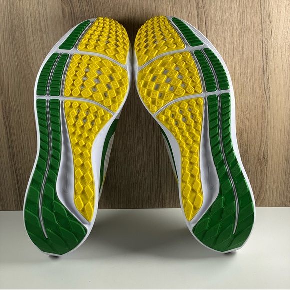 Nike Zoom Pegasus 40 Oregon Ducks Green DZ5979-100 Men's Size 9.5 - Picture 8 of 10